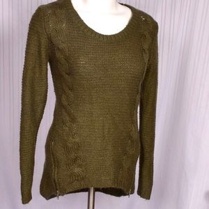 Jennifer Lauren Hunter Green Sweater